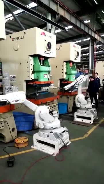 機器人浪潮下的未來工廠 十年后會議服務的變革與思考